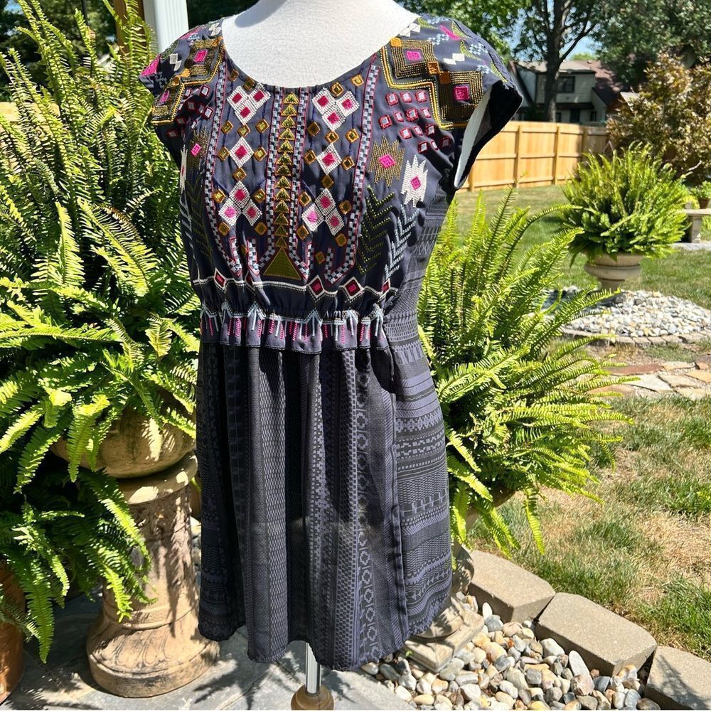 Anthropologie One September Navy Embroidered Tunic size Small